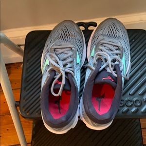 Mizuno running shoes